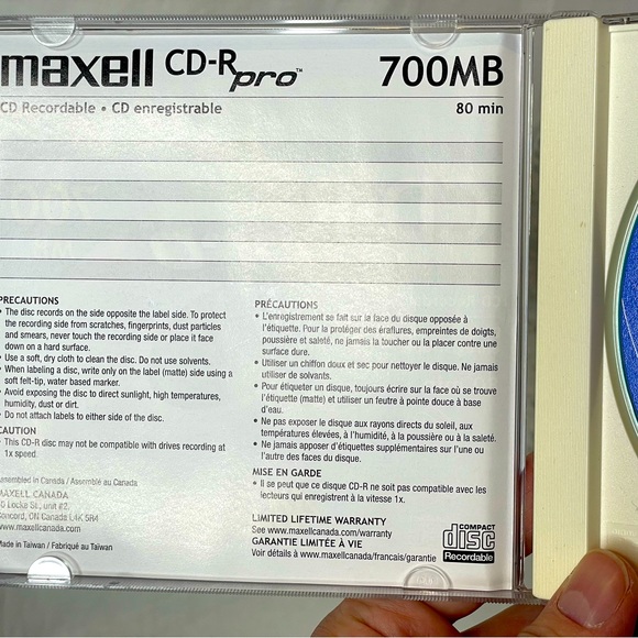 Vintage Single Maxell® CD-R Pro Series Media With Jewel Cases, 700MB/80 Minutes - Picture 5 of 6